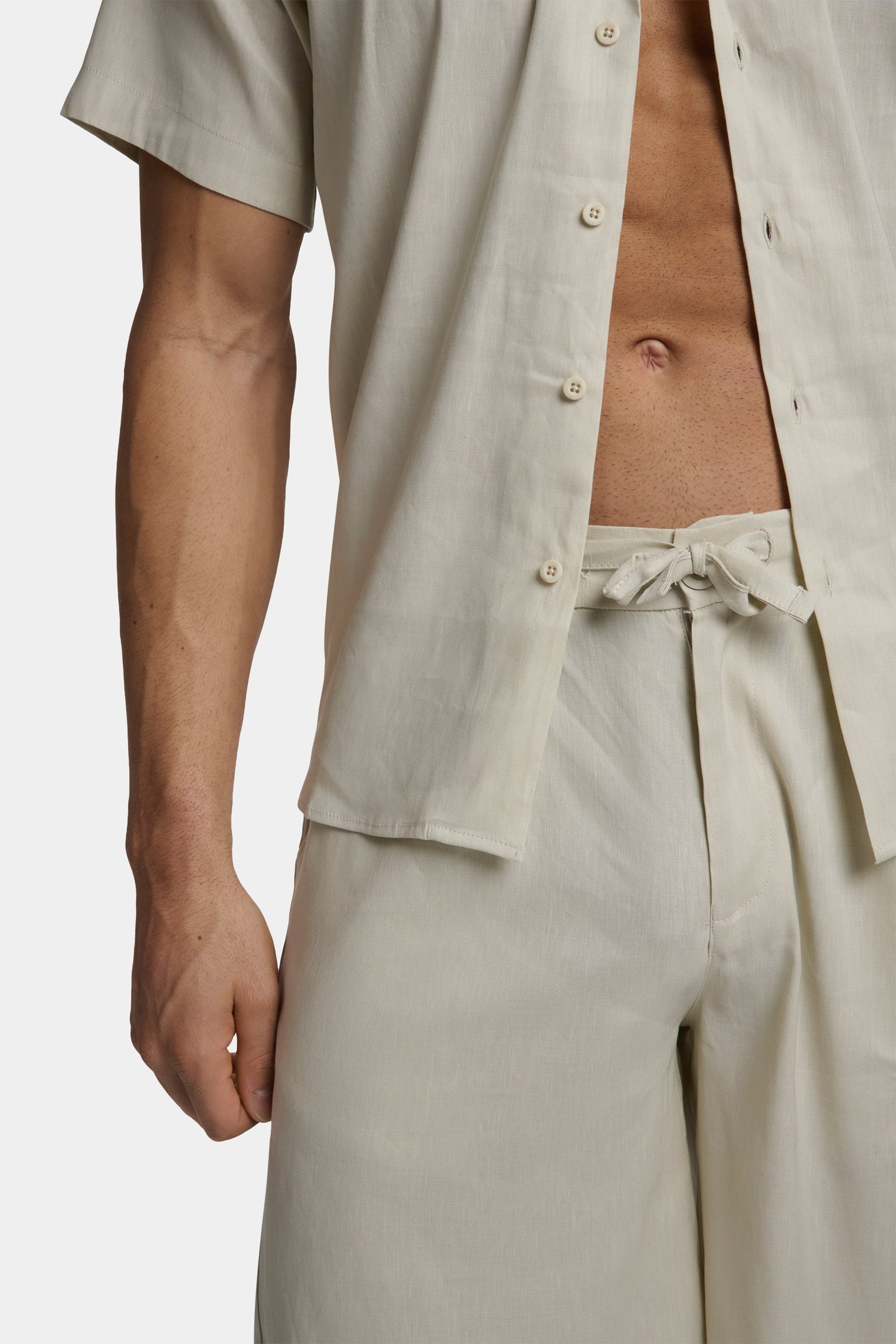 PANTALONES CORTOS DE LINO
