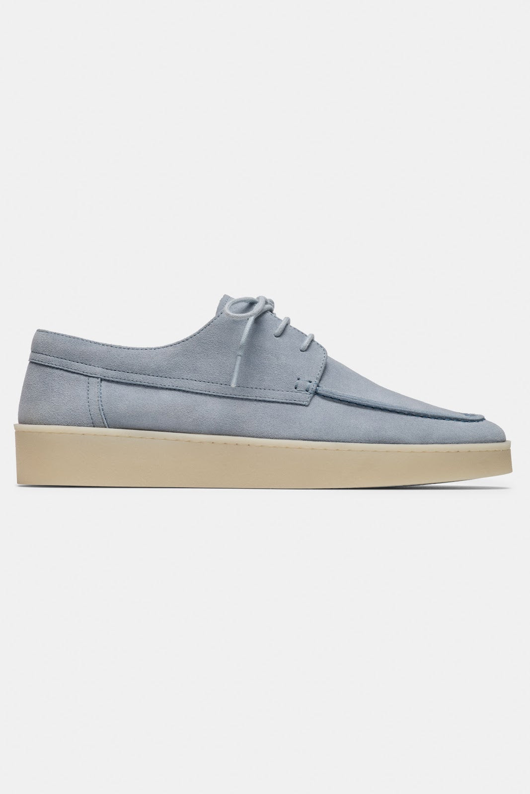 MOCASÍN CLÁSICO CON CORDONES