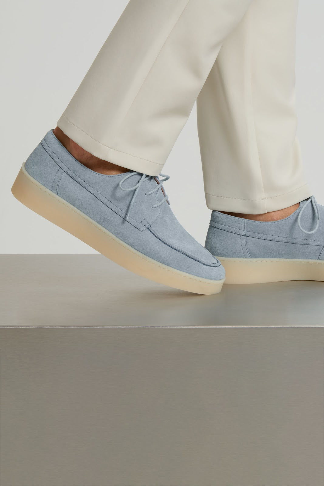 MOCASÍN CLÁSICO CON CORDONES