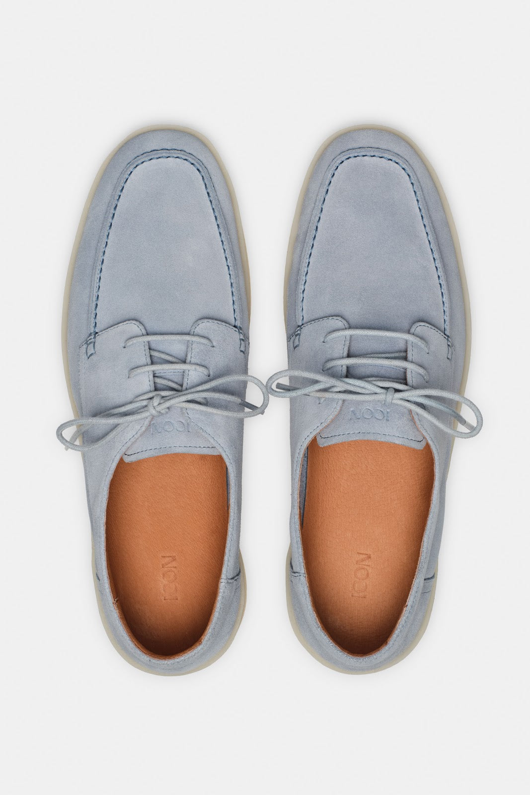 MOCASÍN CLÁSICO CON CORDONES