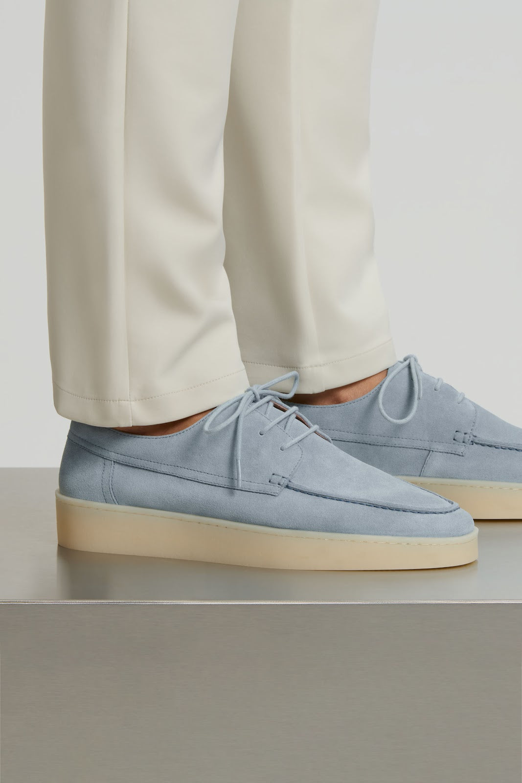 MOCASÍN CLÁSICO CON CORDONES
