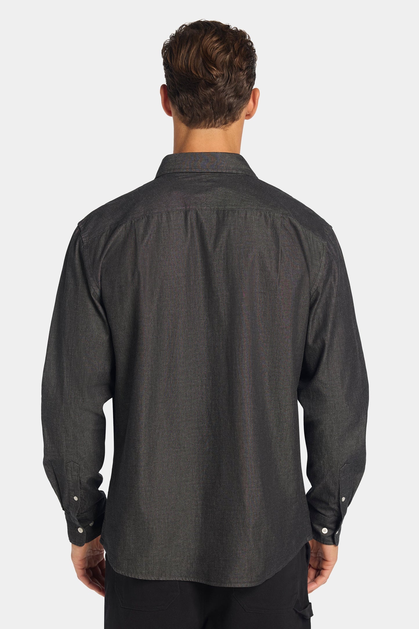 THE CHAMBRAY SHIRT