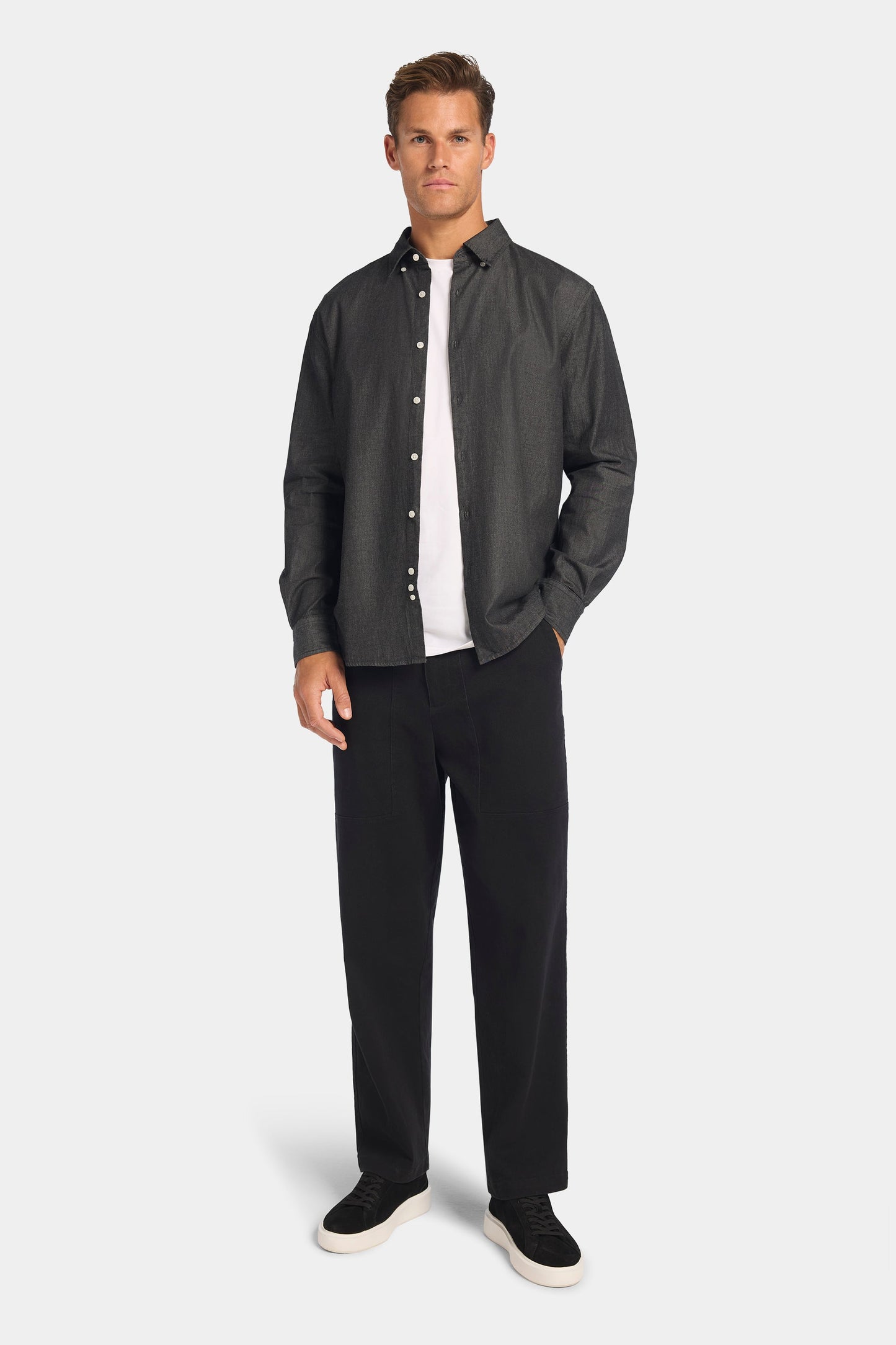 THE CHAMBRAY SHIRT
