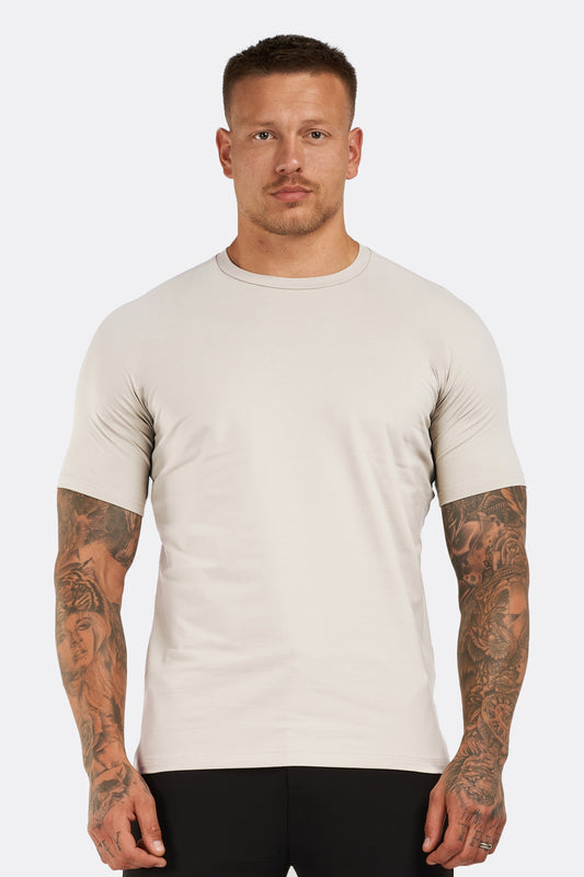 THE ESSENTIAL T-SHIRT